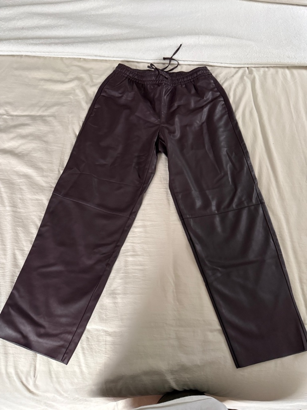 Old Navy Women's Straight Leg Faux Leather Pants in Dark Brown